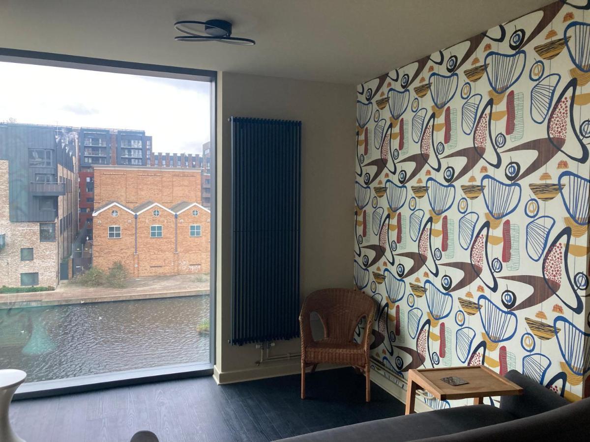 Canal View 1 Bed Apartment In Zone 1 런던 외부 사진