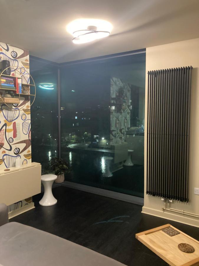 Canal View 1 Bed Apartment In Zone 1 런던 외부 사진
