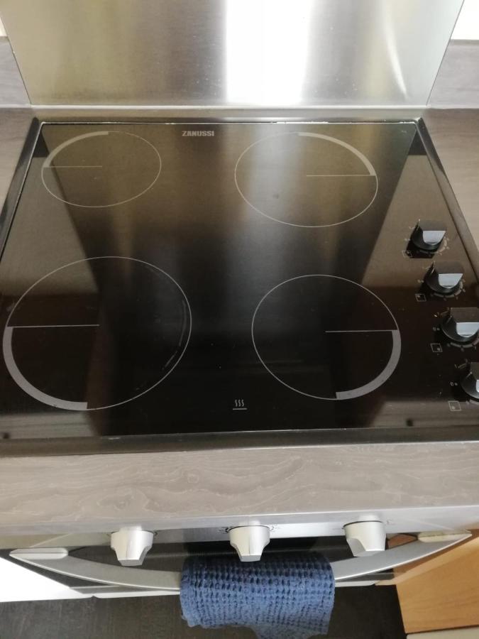 Canal View 1 Bed Apartment In Zone 1 런던 외부 사진